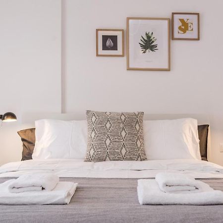 Wide Comfy Studio Apartment Centrally Located In Thissio 아테네 외부 사진