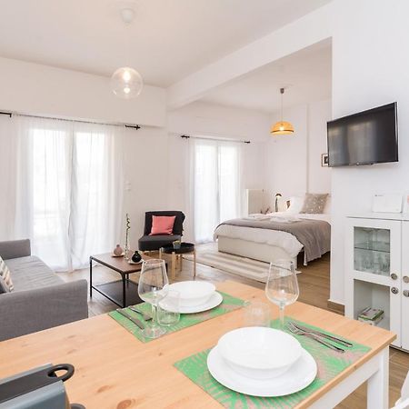 Wide Comfy Studio Apartment Centrally Located In Thissio 아테네 외부 사진
