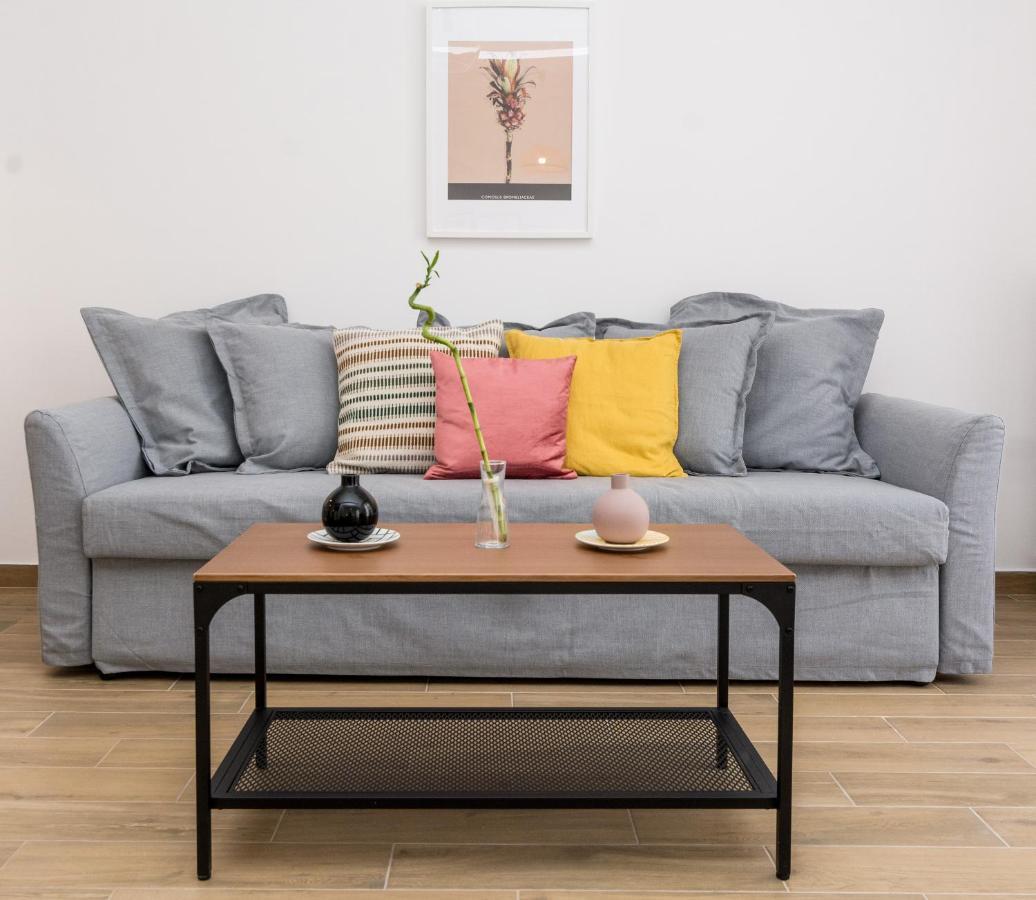 Wide Comfy Studio Apartment Centrally Located In Thissio 아테네 외부 사진
